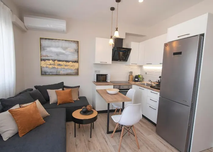 Chrysalis 2 Apartment